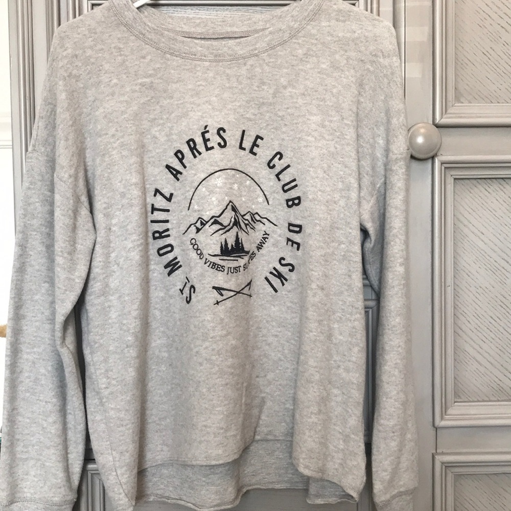 American Eagle Crew Neck